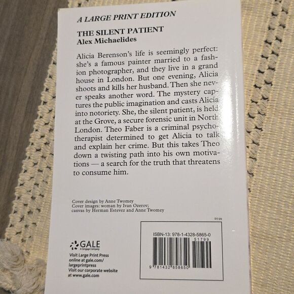 The Silent Patient Large Print Edition Book - Picture 4 of 8